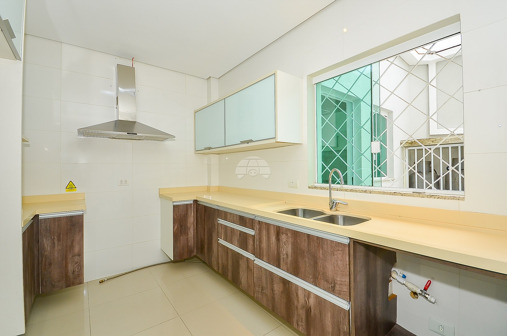 Casa à venda em Jardim Social, Curitiba — Imobiliária Andrade