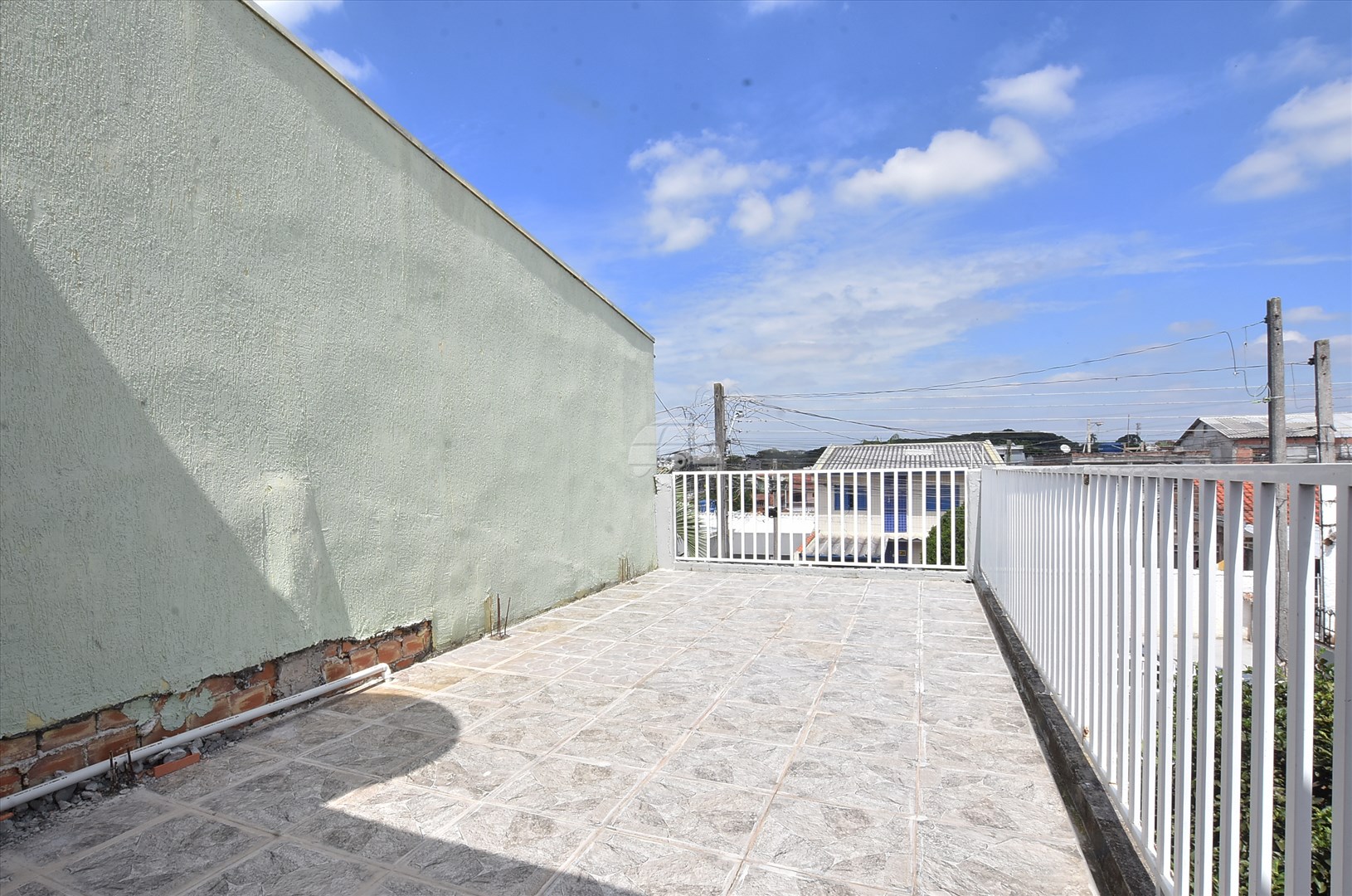 Casa à venda em Pinheirinho, Curitiba — Imobiliária Andrade