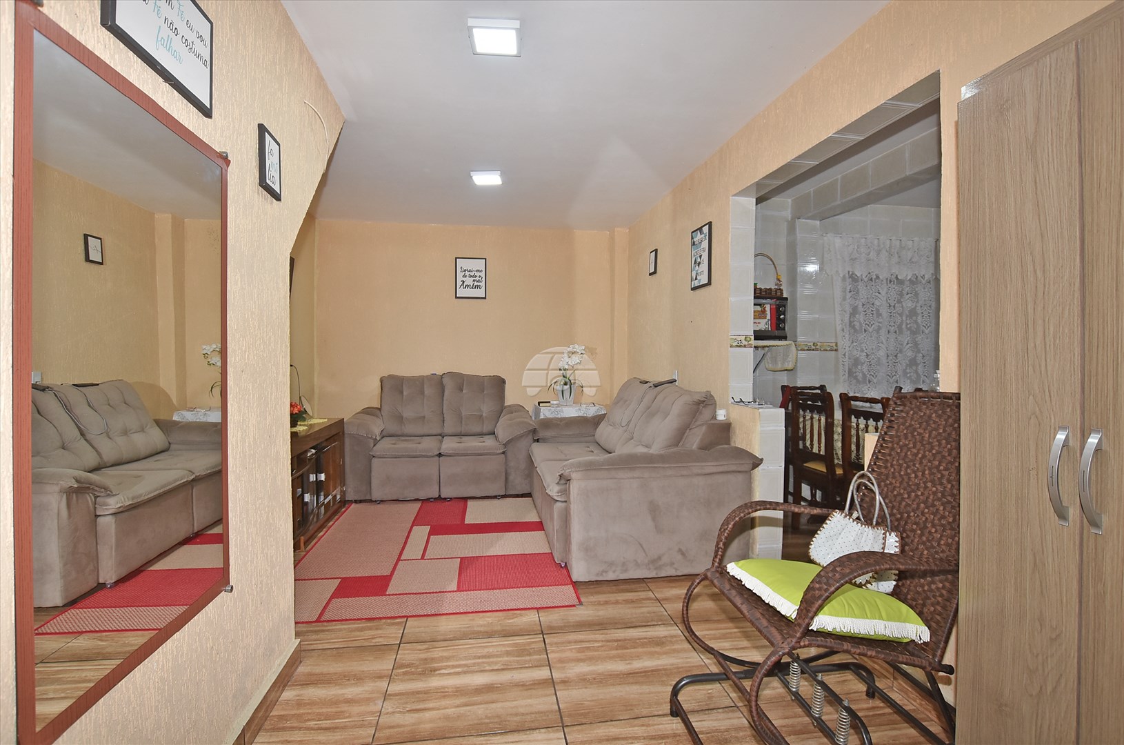 Casa à venda em Pinheirinho, Curitiba — Imobiliária Andrade