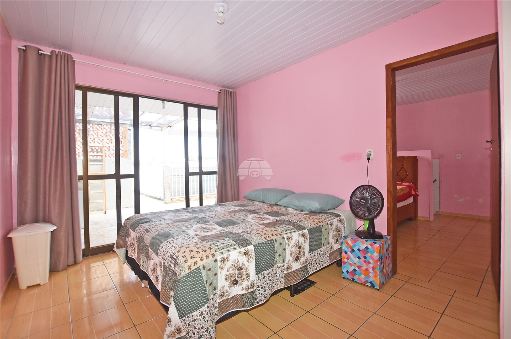 Casa à venda em Pinheirinho, Curitiba — Imobiliária Andrade