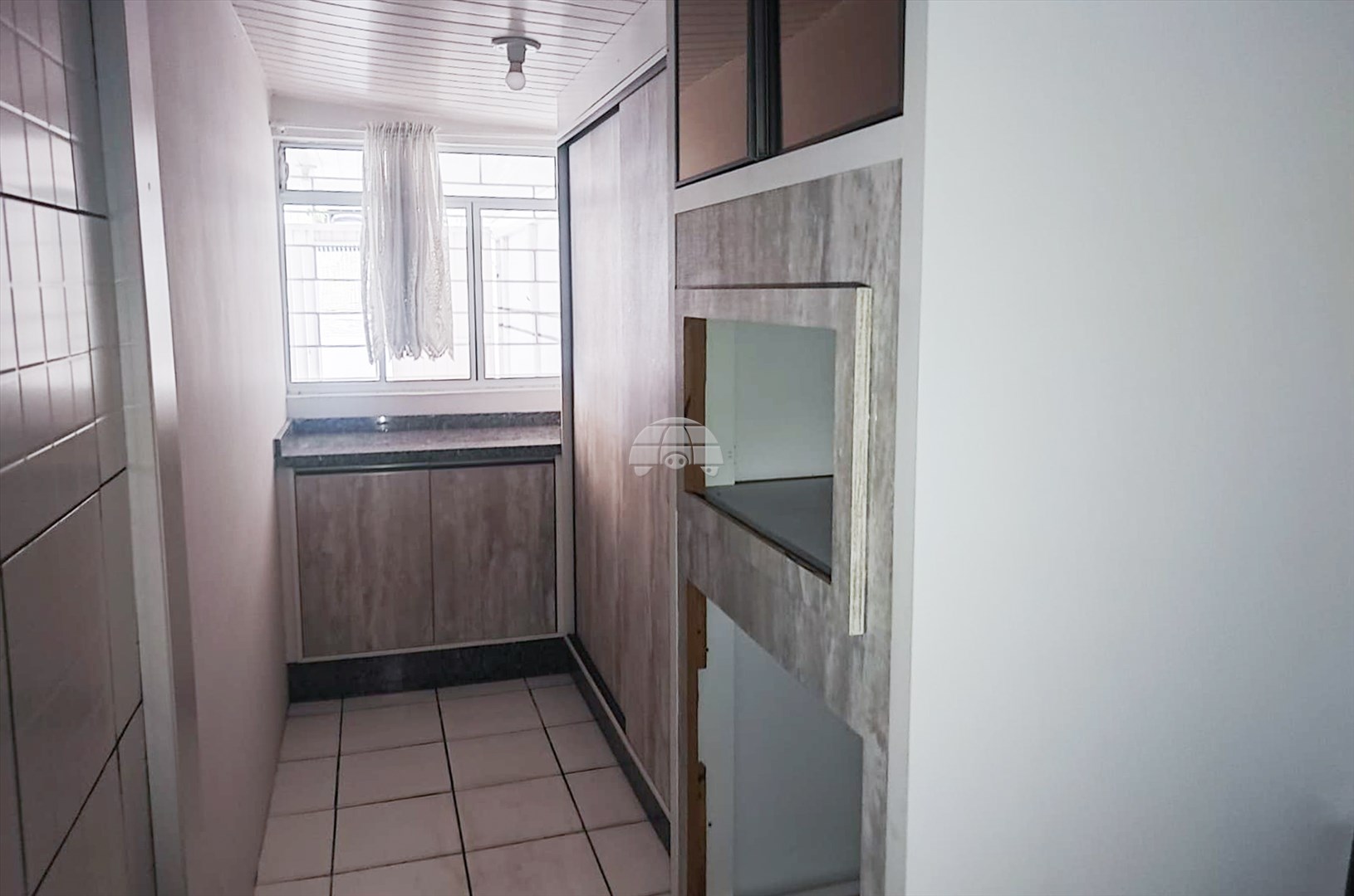 Casa à venda em Vila Yara, Colombo — Portal Chave Fácil