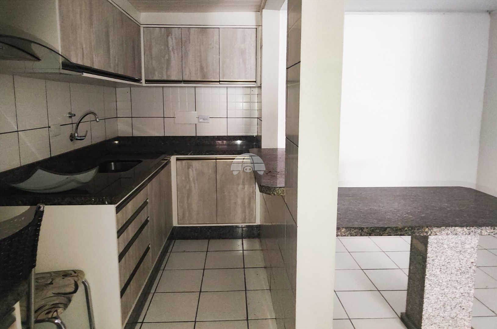 Casa à venda em Vila Yara, Colombo — Portal Chave Fácil