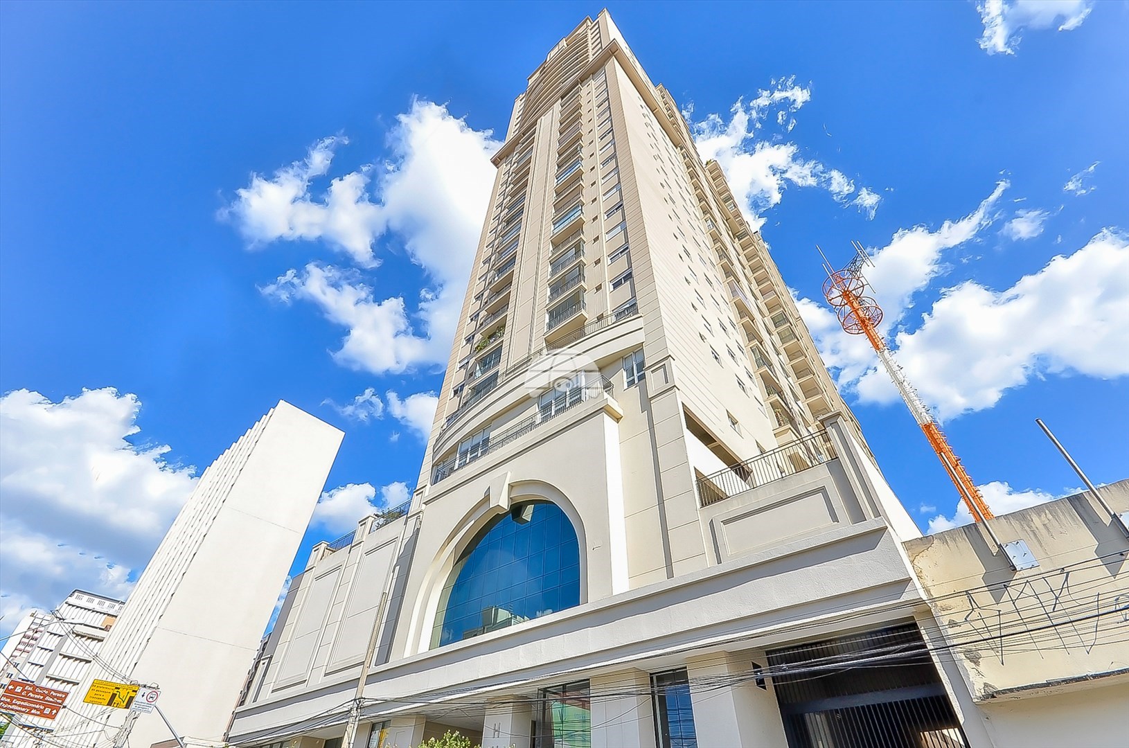 Apartamento à venda em Centro, Curitiba — Portal Chave Fácil