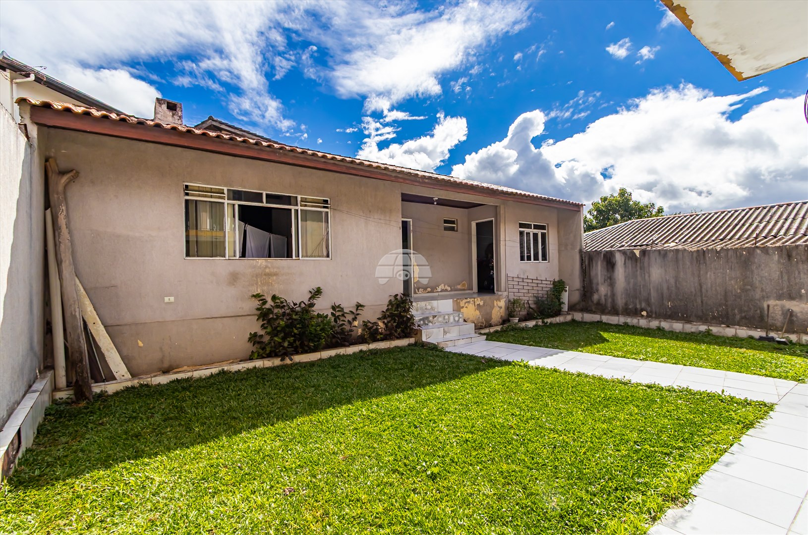 Casa à venda em Jardim Das Américas, Curitiba — GOMES CONSULTOR IMOBILIARIO LTDA.