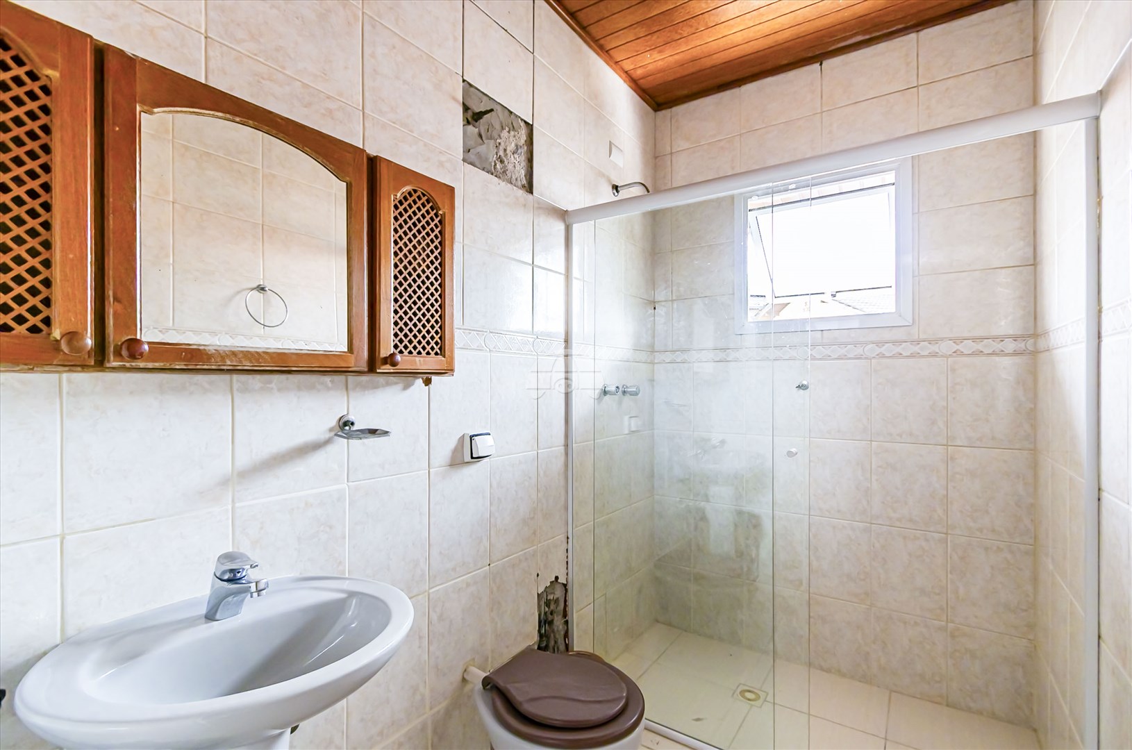 Casa à venda em Jardim Das Américas, Curitiba — GOMES CONSULTOR IMOBILIARIO LTDA.