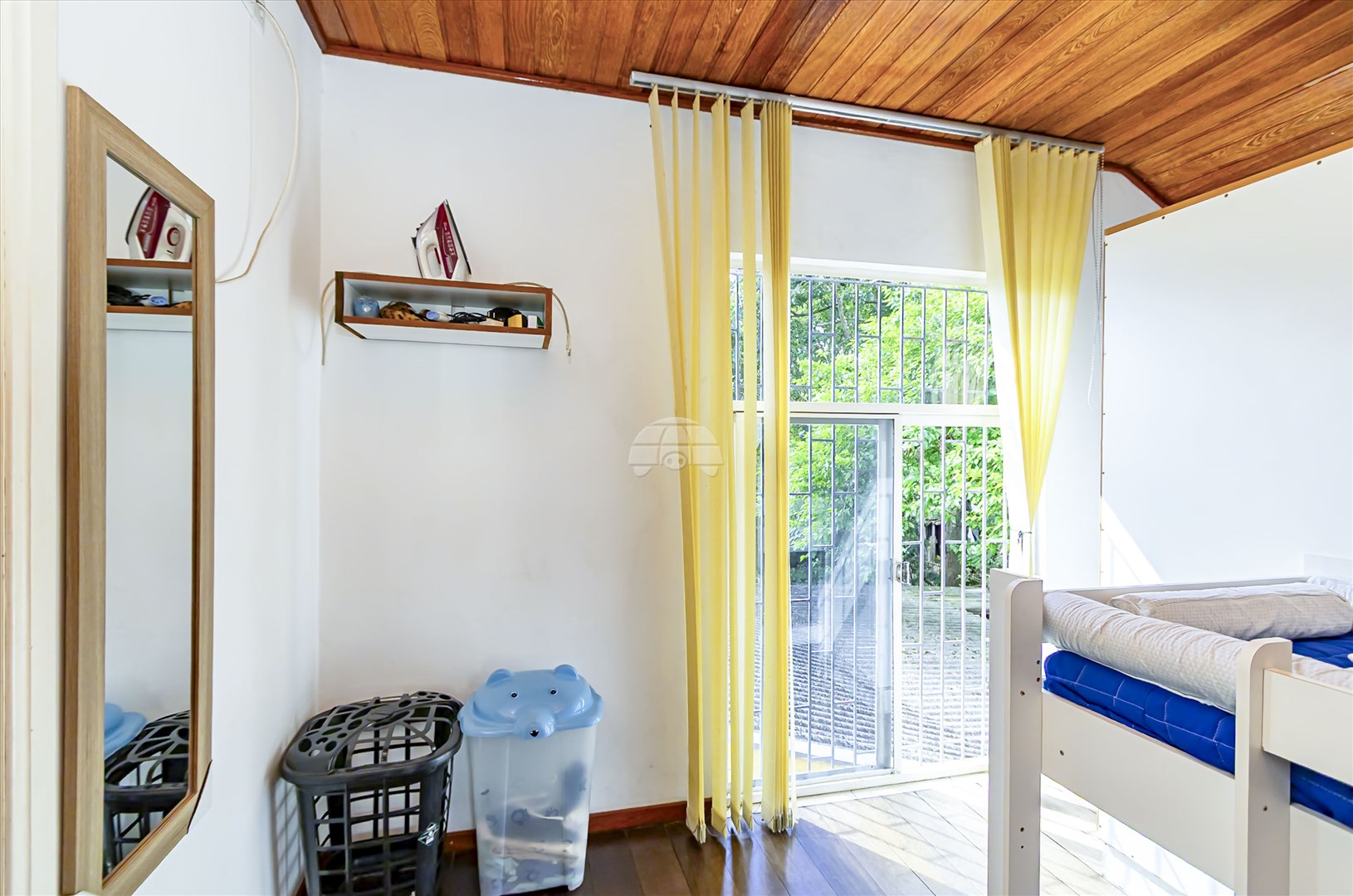 Casa à venda em Jardim Das Américas, Curitiba — GOMES CONSULTOR IMOBILIARIO LTDA.