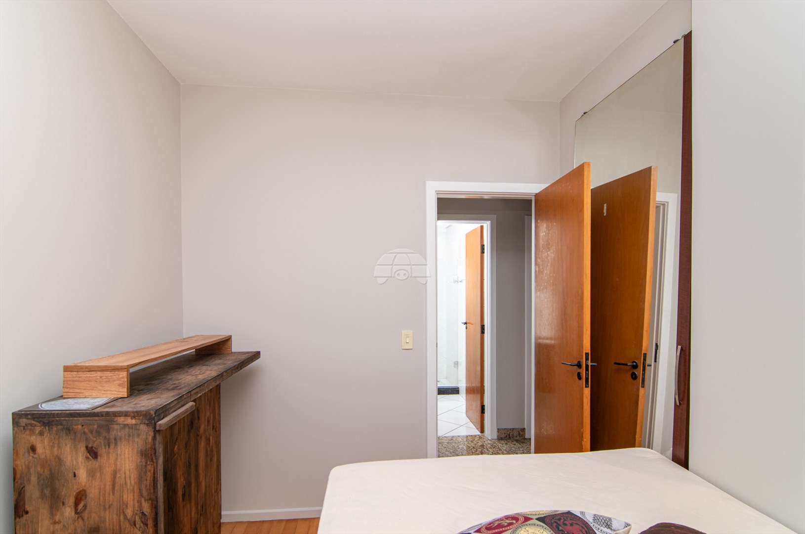 Apartamento à venda em Cabral, Curitiba — Imobiliária Razão