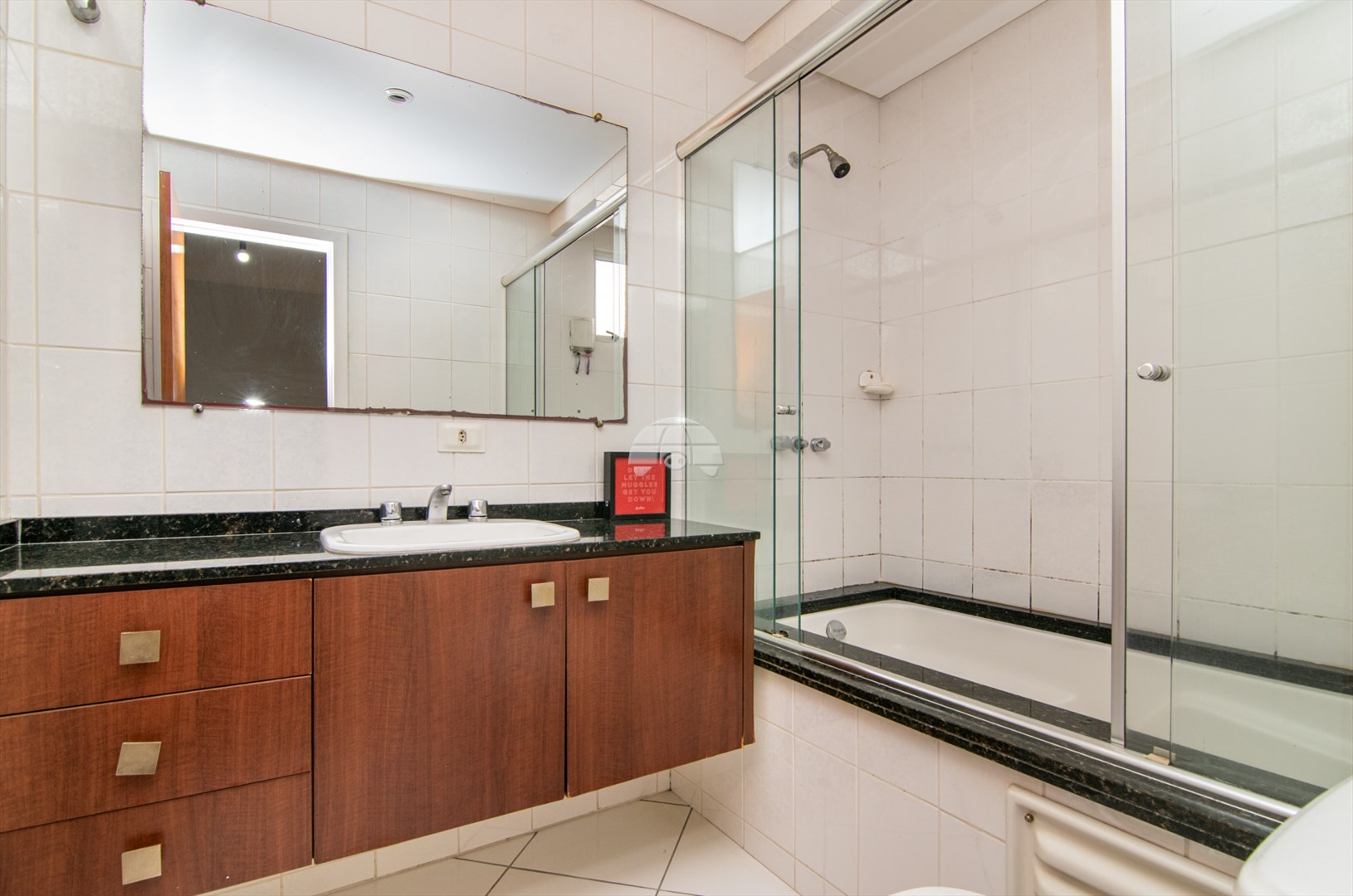Apartamento à venda em Cabral, Curitiba — Imobiliária Razão