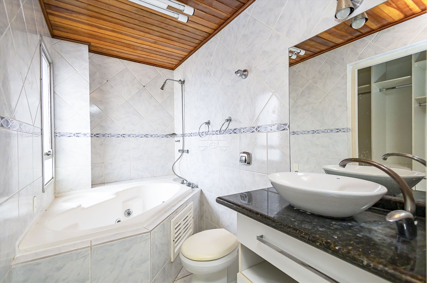 Apartamento à venda em Água Verde, Curitiba — Imóveis em Curitiba - Jamaica Imóveis