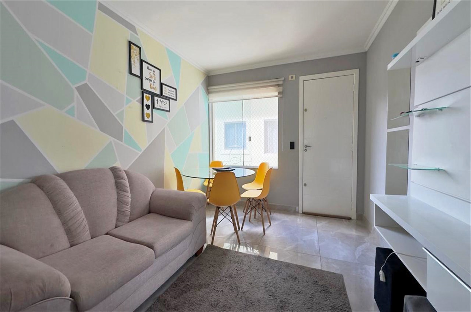 Apartamento para alugar em Planta Cristóvão Colombo, Colombo — Portal Chave Fácil