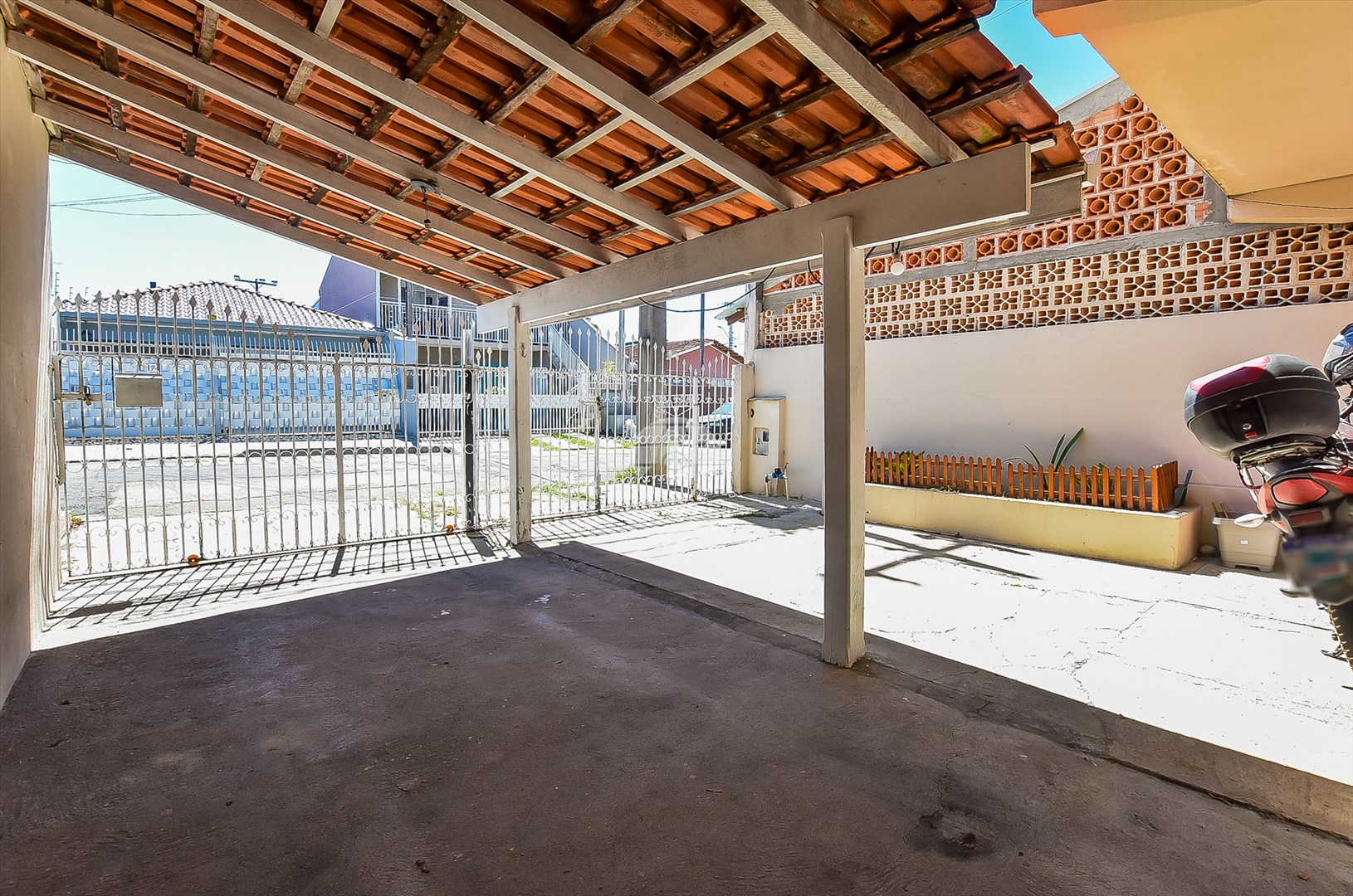 Sobrado à venda em Cidade Industrial, Curitiba — Portal Chave Fácil