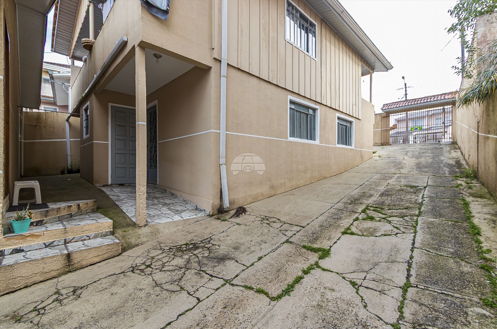 Casa à venda em Xaxim, Curitiba — Imobiliária Andrade