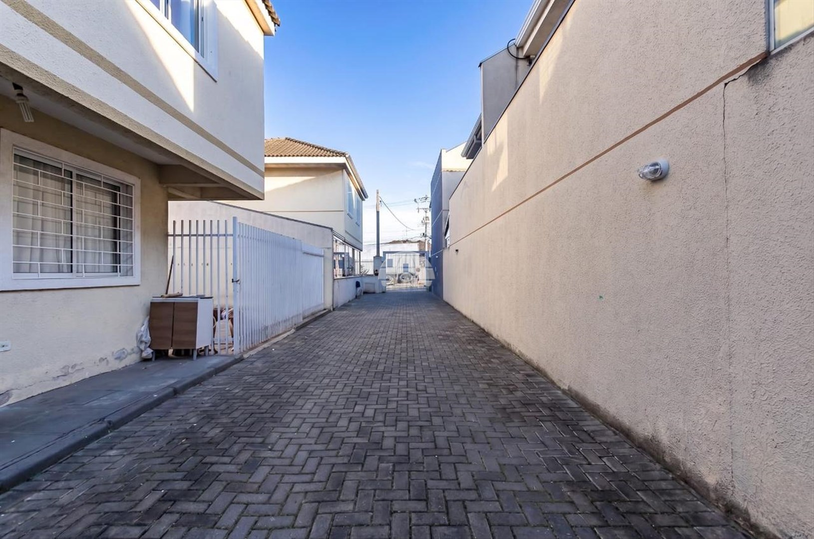Casa à venda em Cajuru, Curitiba — GOMES CONSULTOR IMOBILIARIO LTDA.