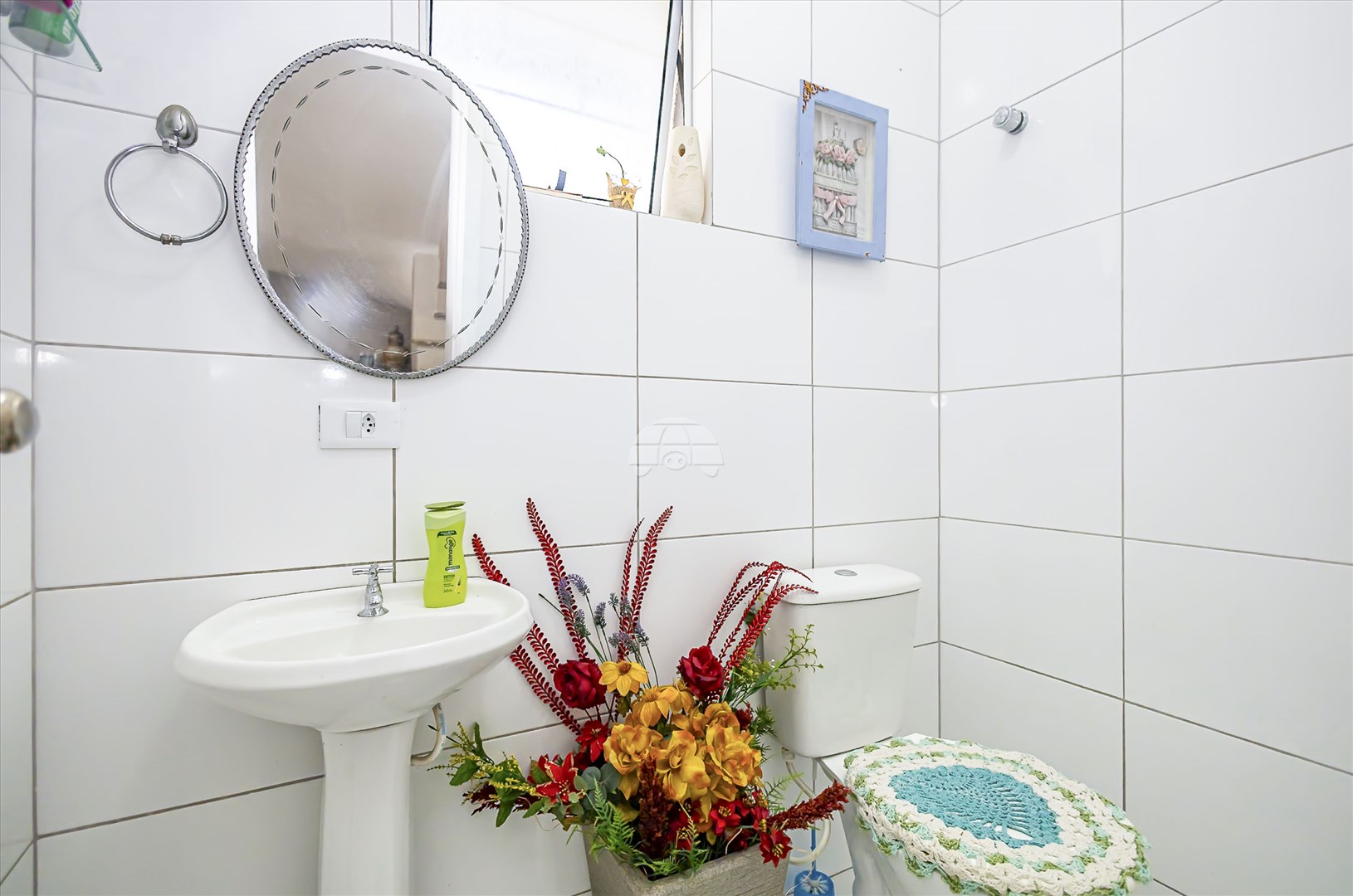Casa à venda em Cajuru, Curitiba — GOMES CONSULTOR IMOBILIARIO LTDA.