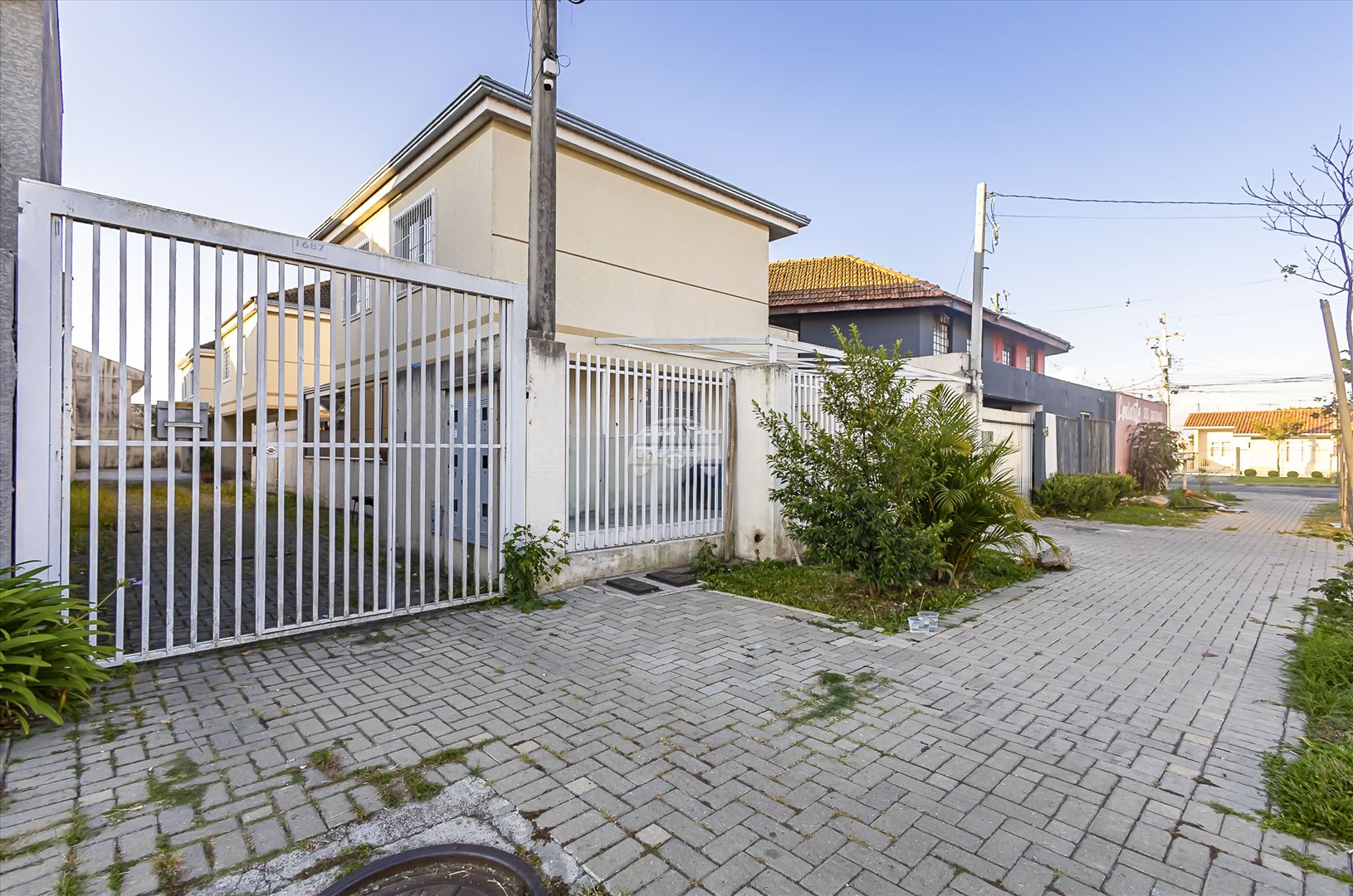Casa à venda em Cajuru, Curitiba — GOMES CONSULTOR IMOBILIARIO LTDA.