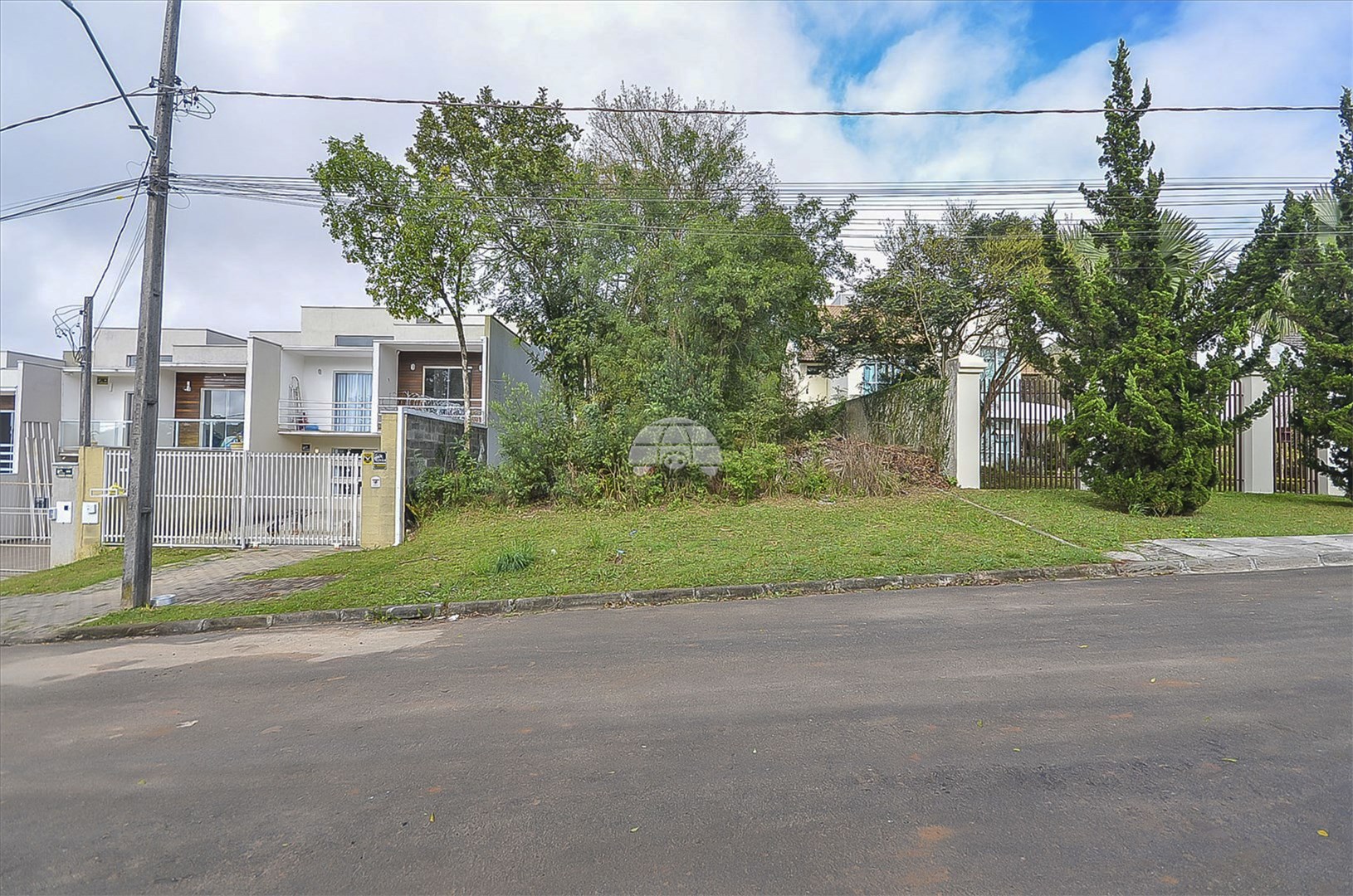 Terreno/Área à venda em Santa Cândida, Curitiba — Burgman Imóveis Curitiba-PR