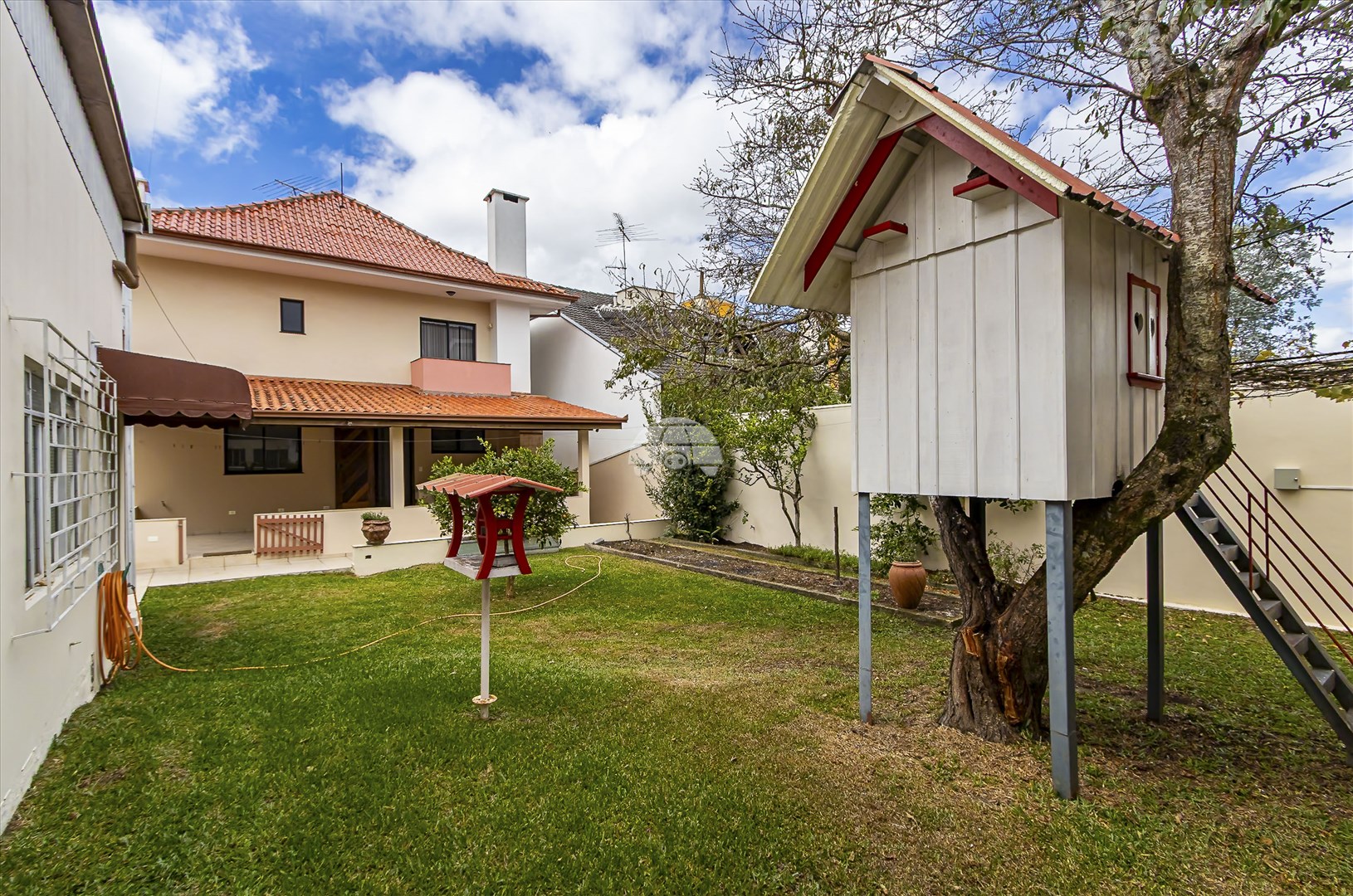 Casa à venda em Tarumã, Curitiba — Portal Chave Fácil