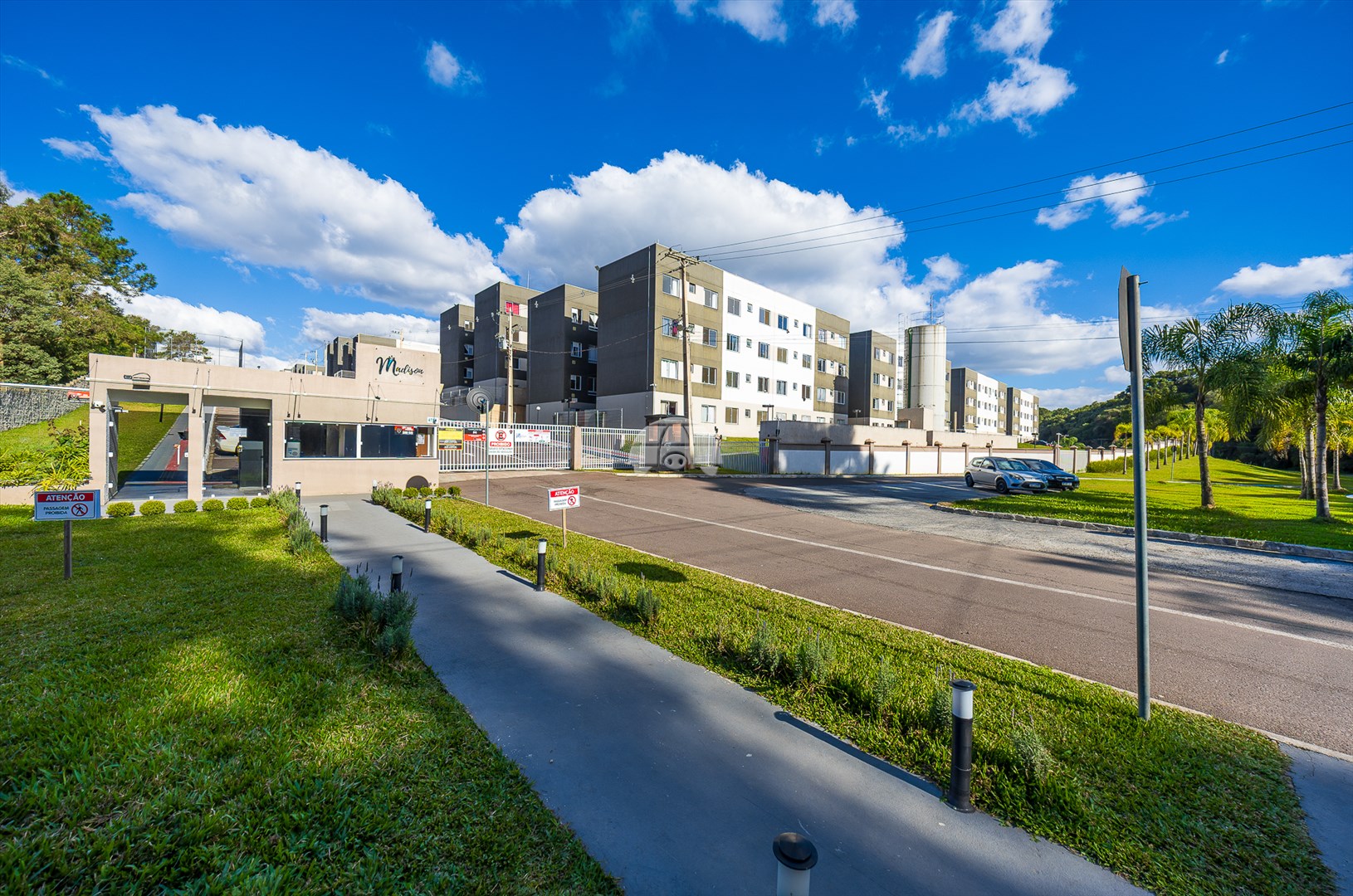 Apartamento à venda em Itaqui, Campo Largo — Portal Chave Fácil