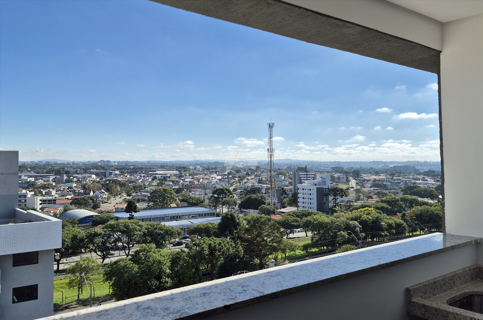 Apartamento à venda em Cajuru, Curitiba — UNA