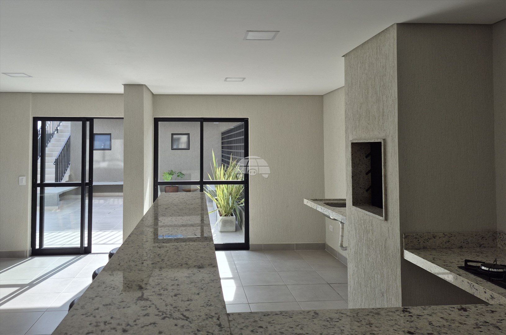 Apartamento à venda em Cajuru, Curitiba — UNA