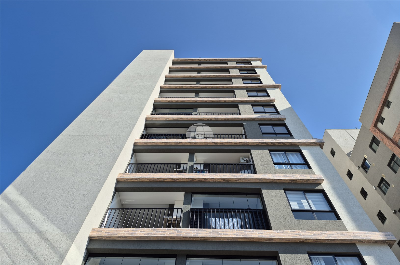Apartamento à venda em Cajuru, Curitiba — UNA
