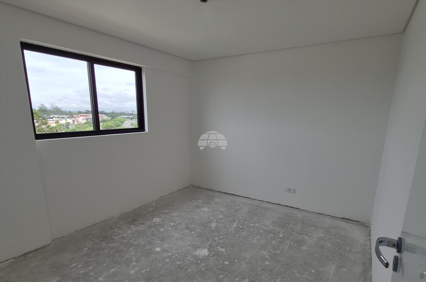 Apartamento à venda em Cajuru, Curitiba — UNA