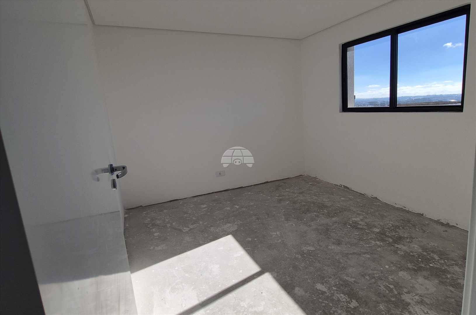 Apartamento à venda em Cajuru, Curitiba — UNA
