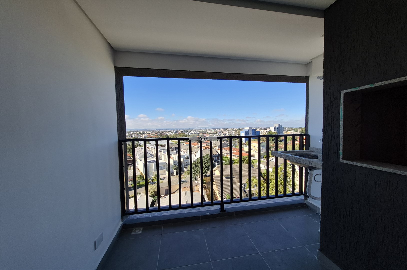 Apartamento à venda em Cajuru, Curitiba — UNA
