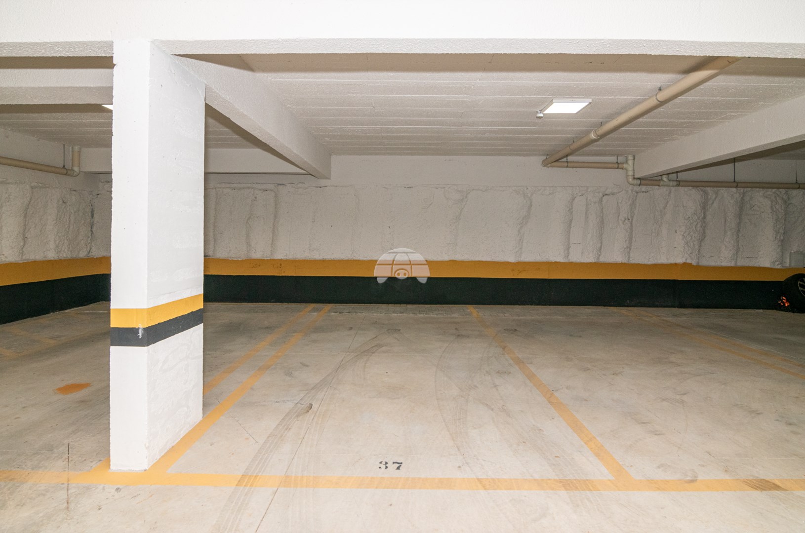 Apartamento à venda em Cajuru, Curitiba — UNA