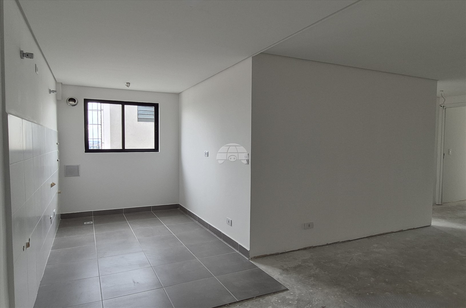 Apartamento à venda em Cajuru, Curitiba — UNA