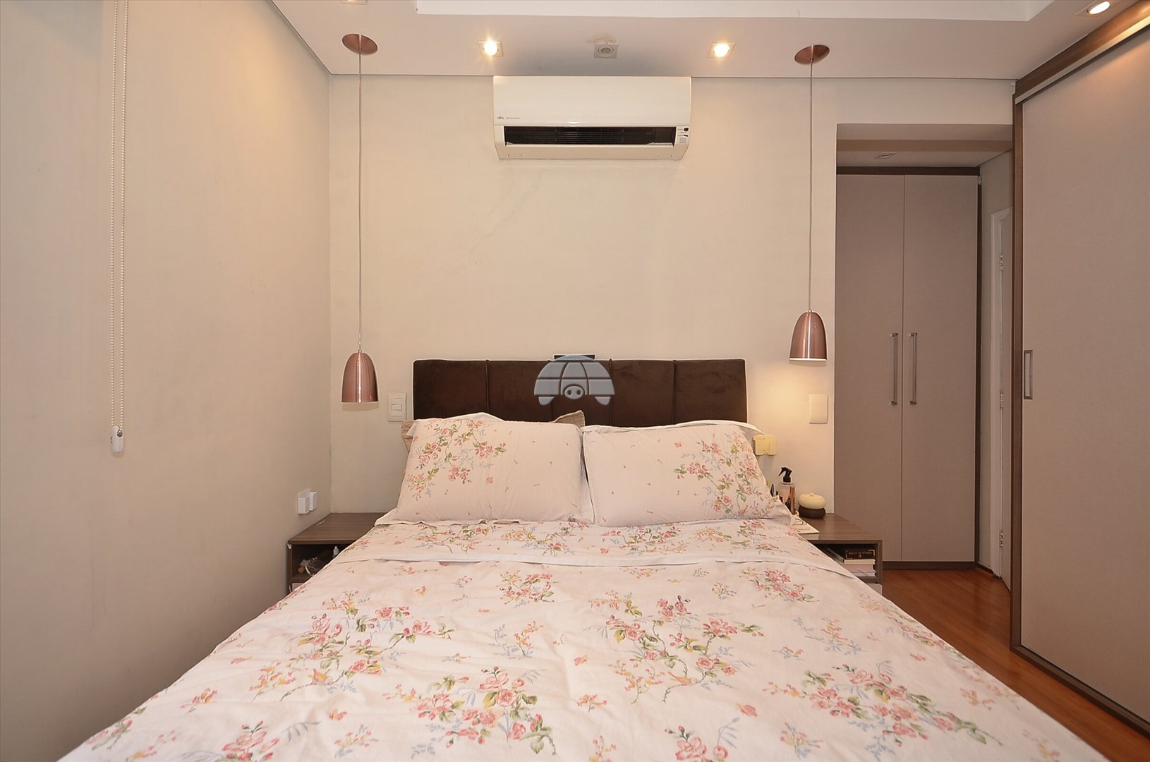 Apartamento à venda em Cristo Rei, Curitiba — TESTE 12342