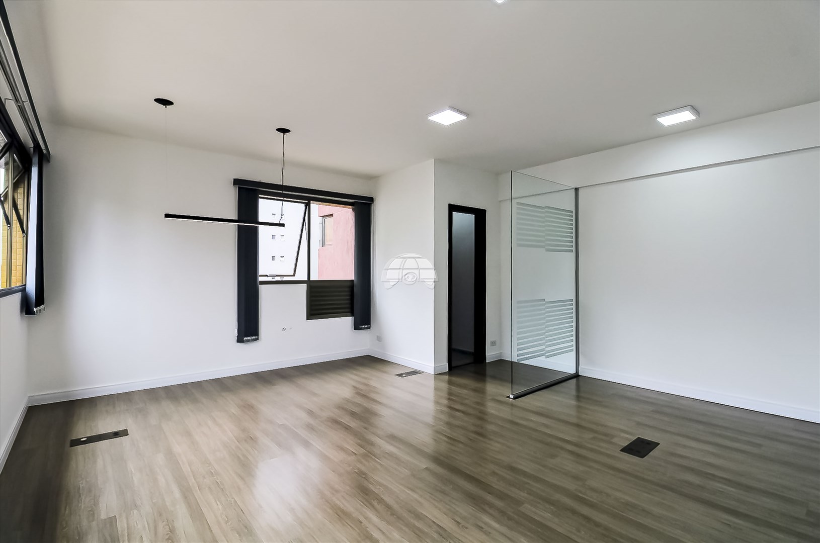 Sala/Conjunto Comercial à venda em Batel, Curitiba — Portal Chave Fácil