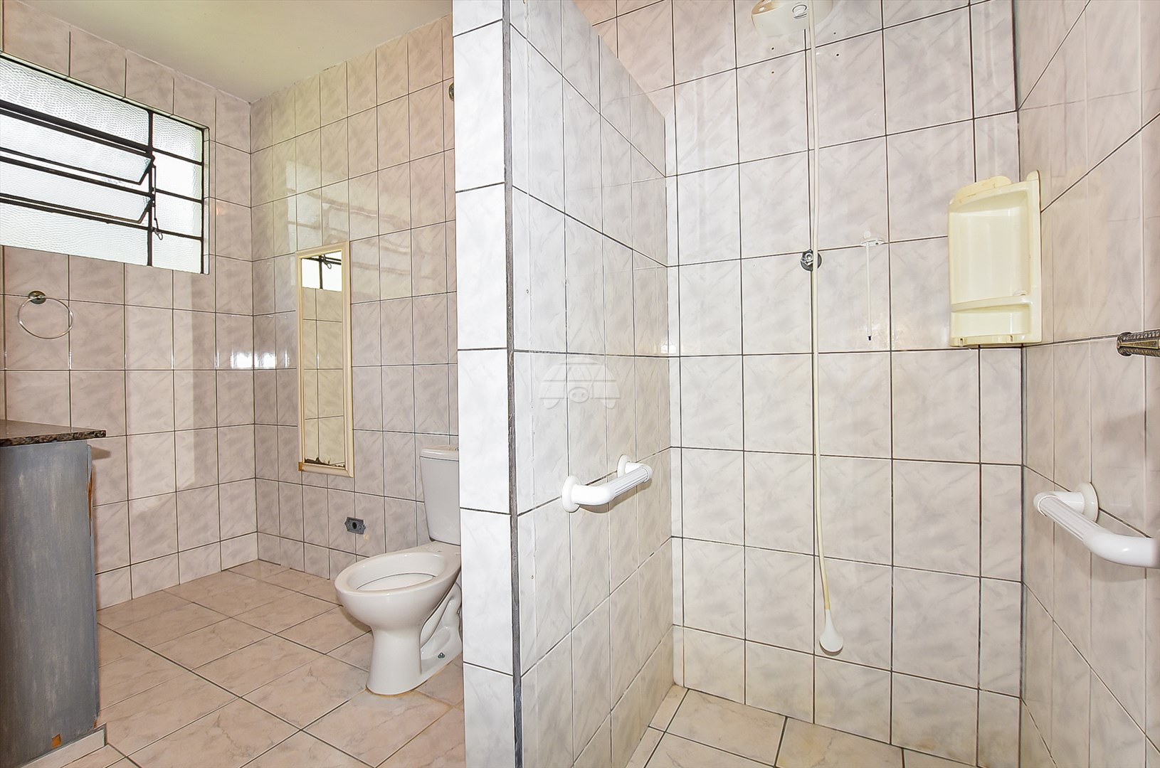 Casa à venda em Jardim Das Américas, Curitiba — GOMES CONSULTOR IMOBILIARIO LTDA.