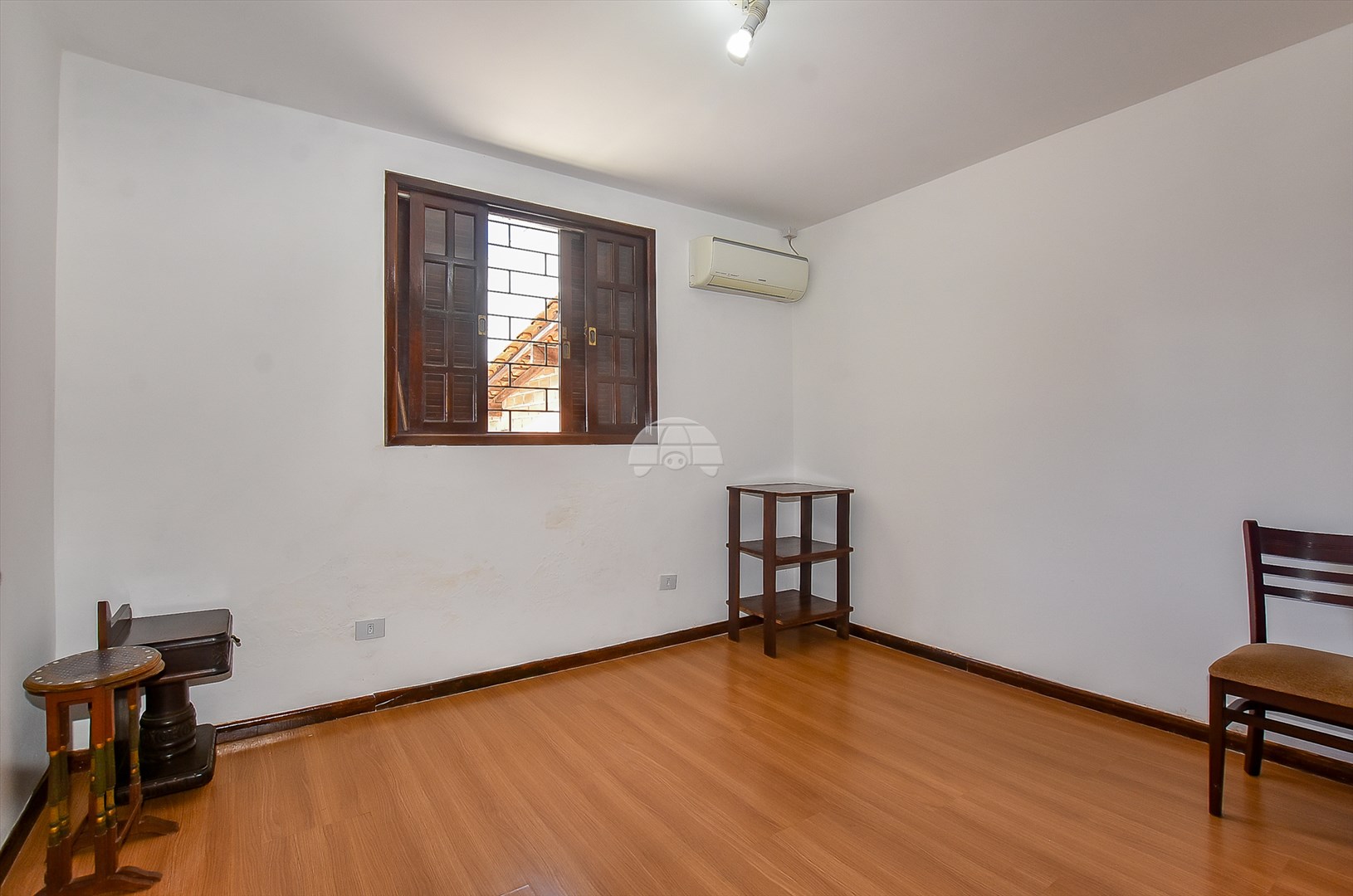 Casa à venda em Jardim Das Américas, Curitiba — GOMES CONSULTOR IMOBILIARIO LTDA.