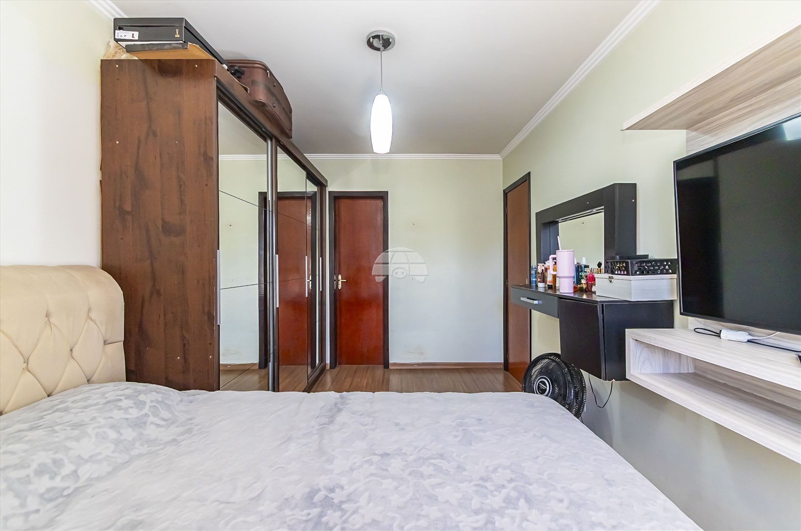 Casa à venda em Hauer, Curitiba — MAFI ADMINISTRADORA DE IMOVEIS LTDA