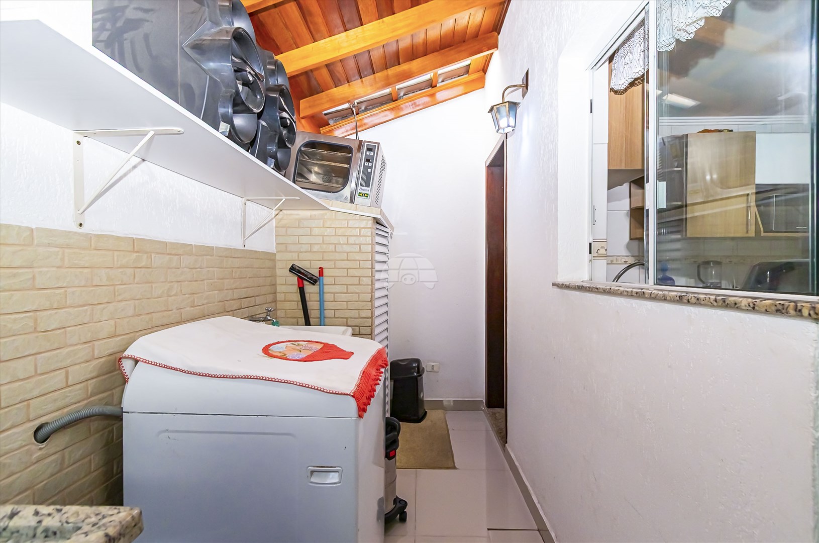 Casa à venda em Hauer, Curitiba — MAFI ADMINISTRADORA DE IMOVEIS LTDA