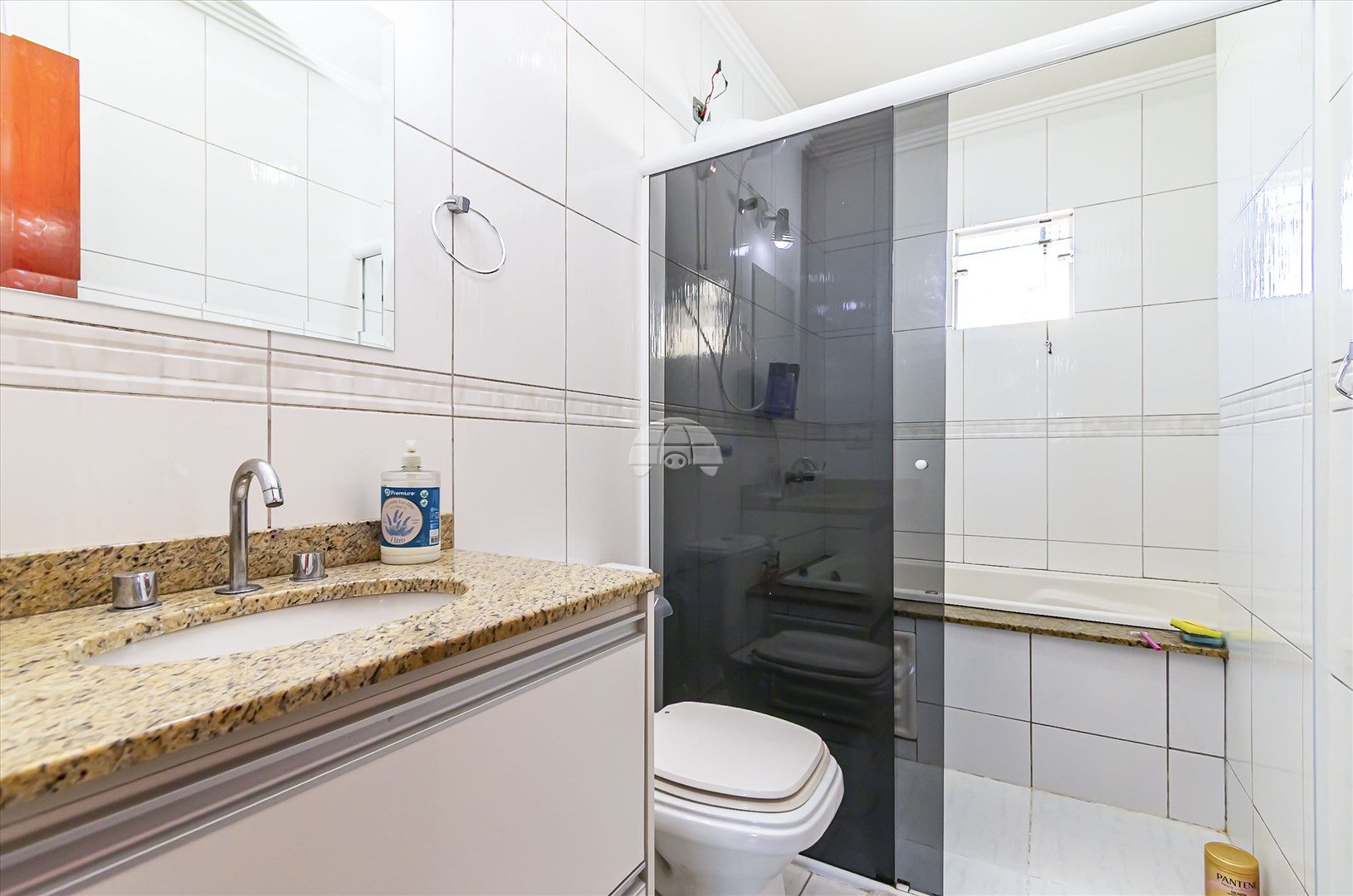 Casa à venda em Hauer, Curitiba — MAFI ADMINISTRADORA DE IMOVEIS LTDA