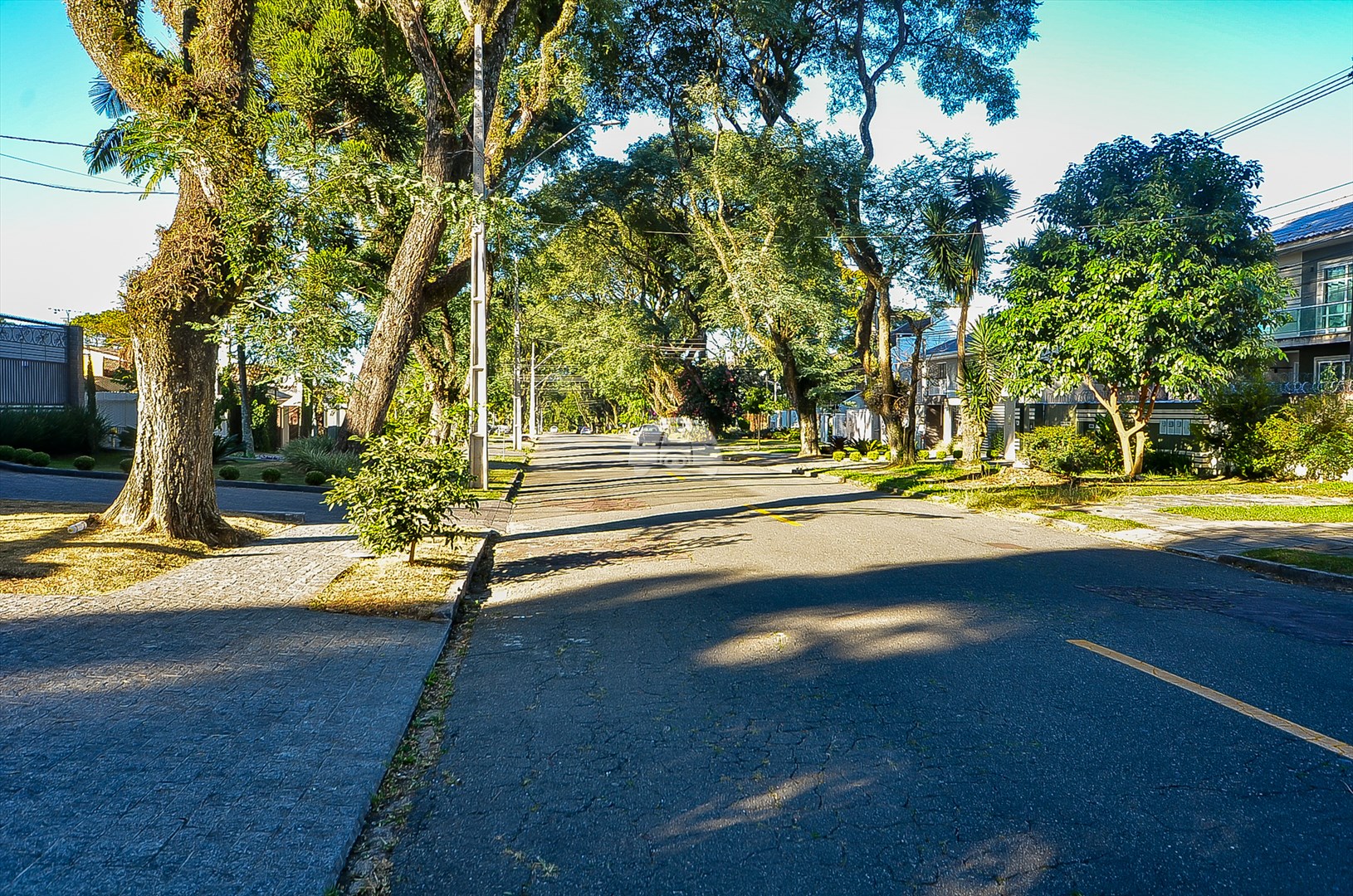 Casa à venda em Jardim Social, Curitiba — Imobiliária Andrade