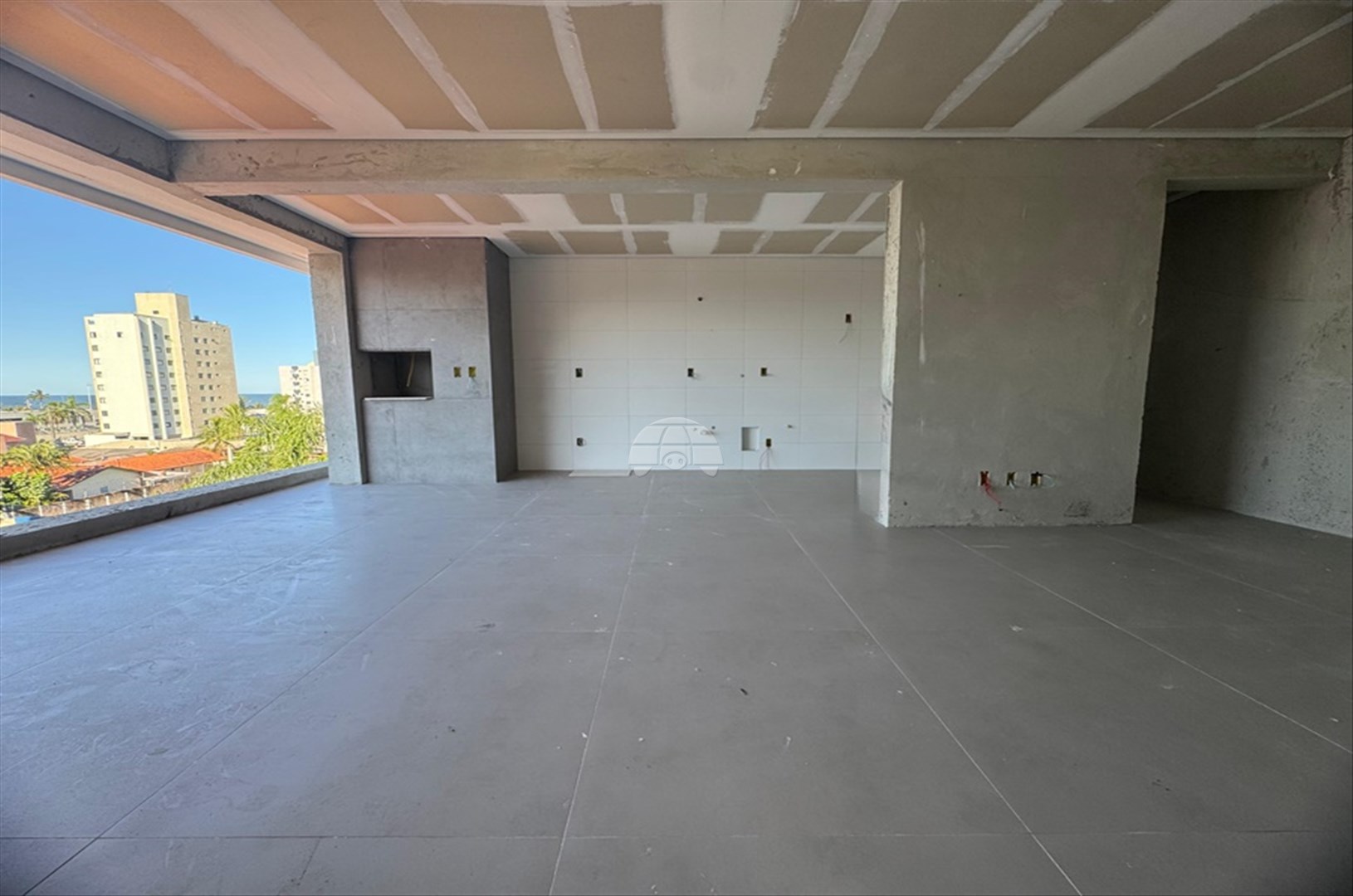 Apartamento à venda em Caioba, Matinhos — Portal Chave Fácil