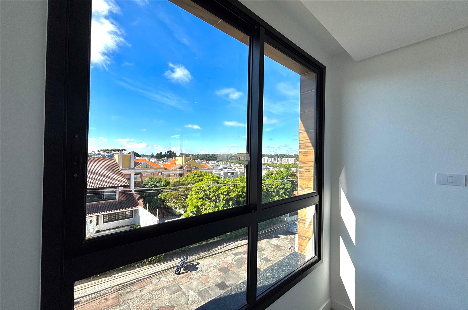 Sobrado Residencial para Locação no Bairro Tingui ref. 88905 (10 / 10)