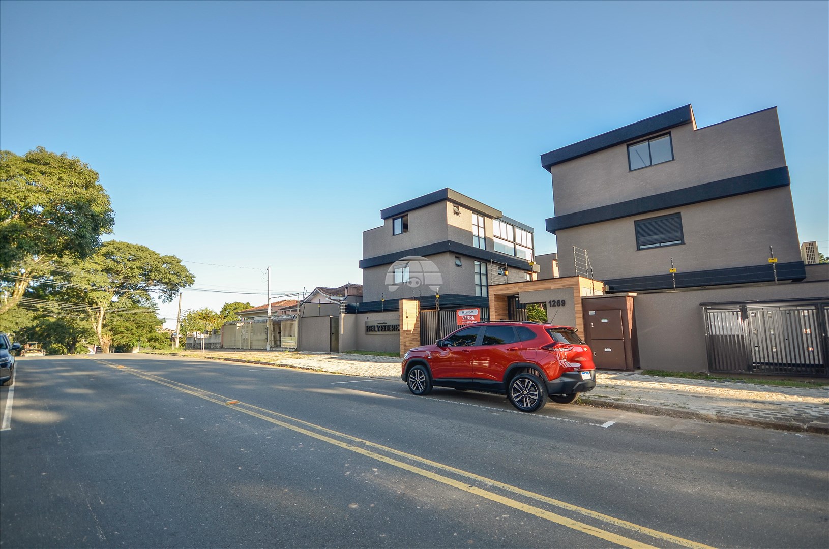 Casa para alugar em Mercês, Curitiba — Imobiliária Razão