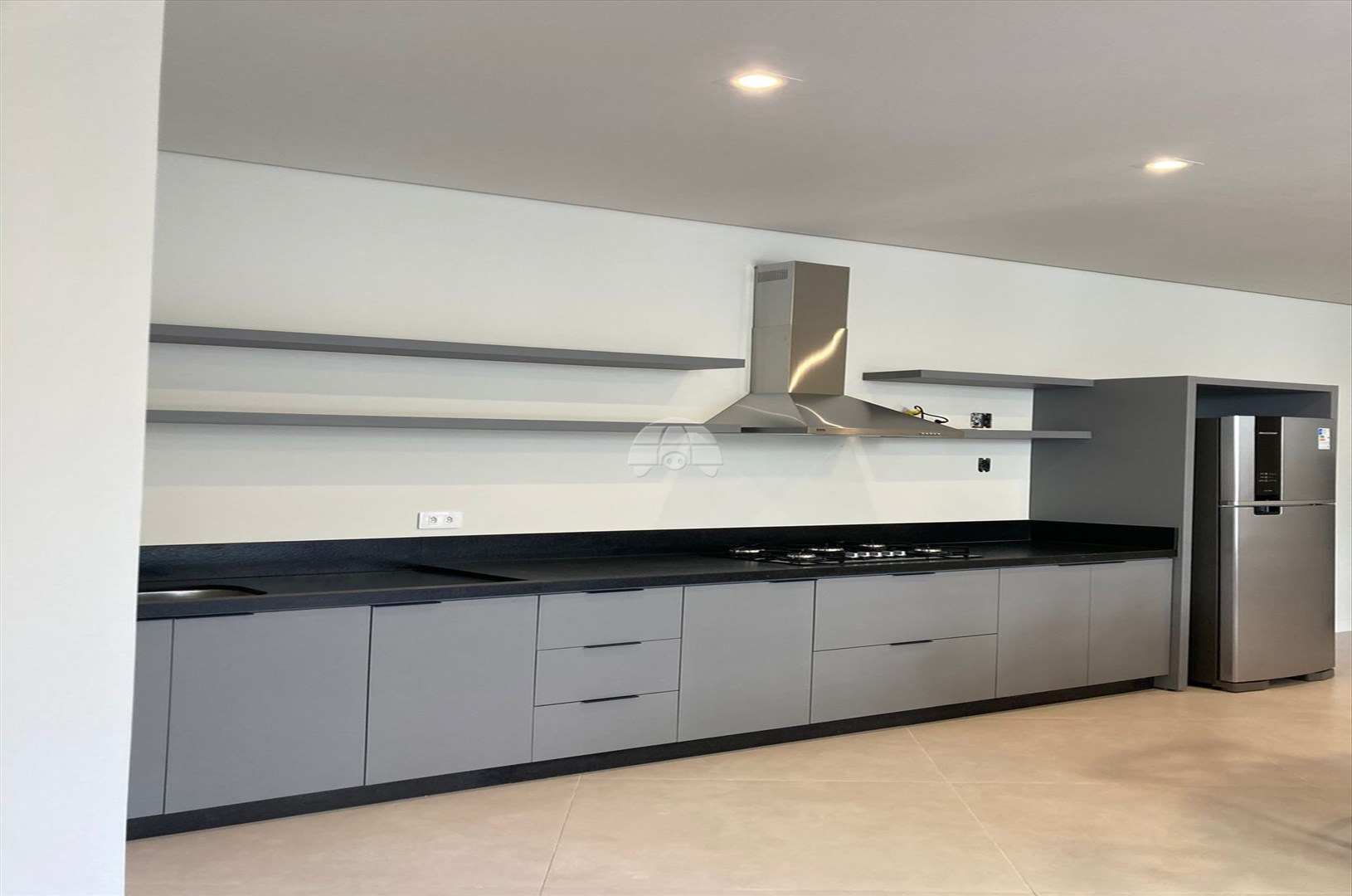 Casa para alugar em Mercês, Curitiba — Imobiliária Razão