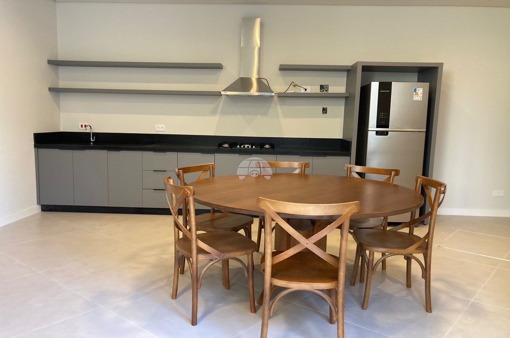 Casa para alugar em Mercês, Curitiba — Imobiliária Razão