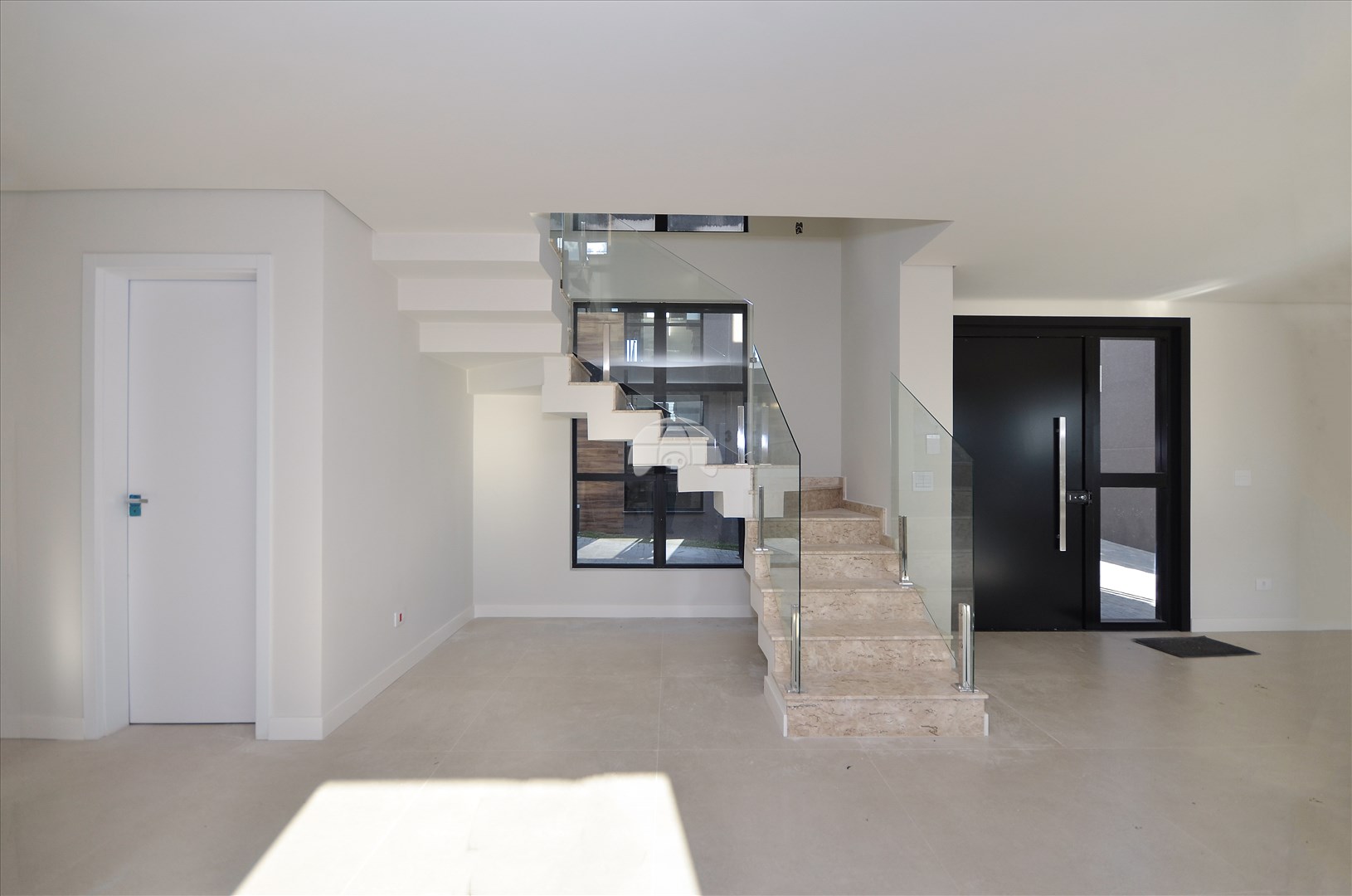 Casa para alugar em Mercês, Curitiba — Imobiliária Razão