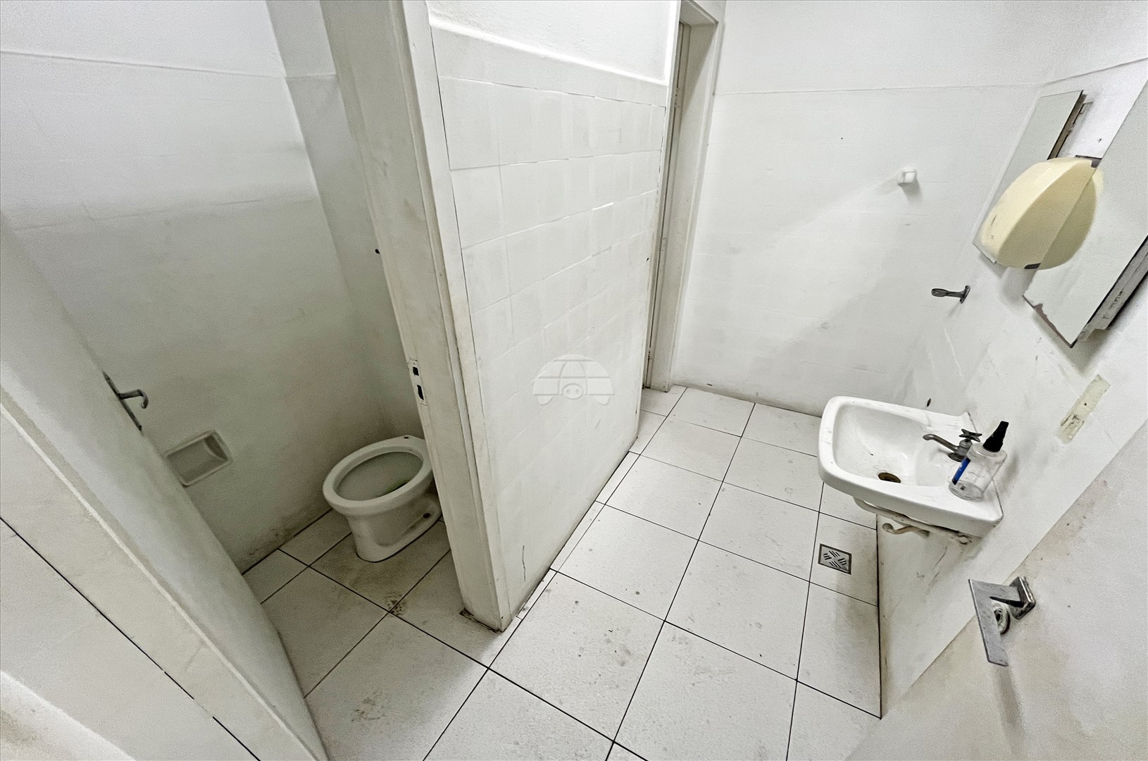 Sala/Conjunto Comercial para alugar em Centro, Curitiba — Portal Chave Fácil