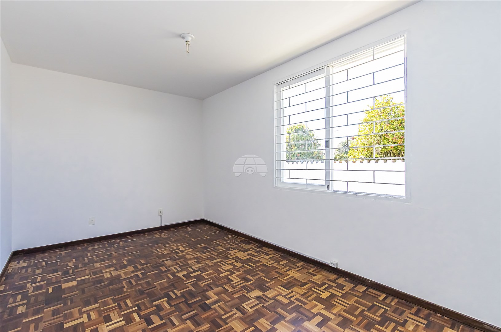 Casa à venda em Jardim Social, Curitiba — Imobiliária Andrade
