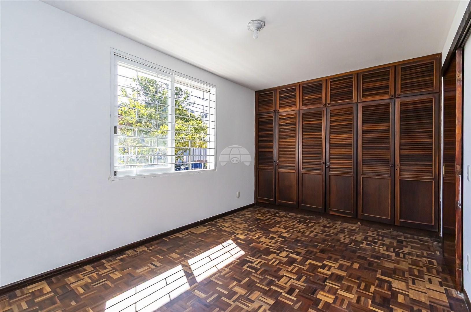Casa à venda em Jardim Social, Curitiba — Imobiliária Andrade