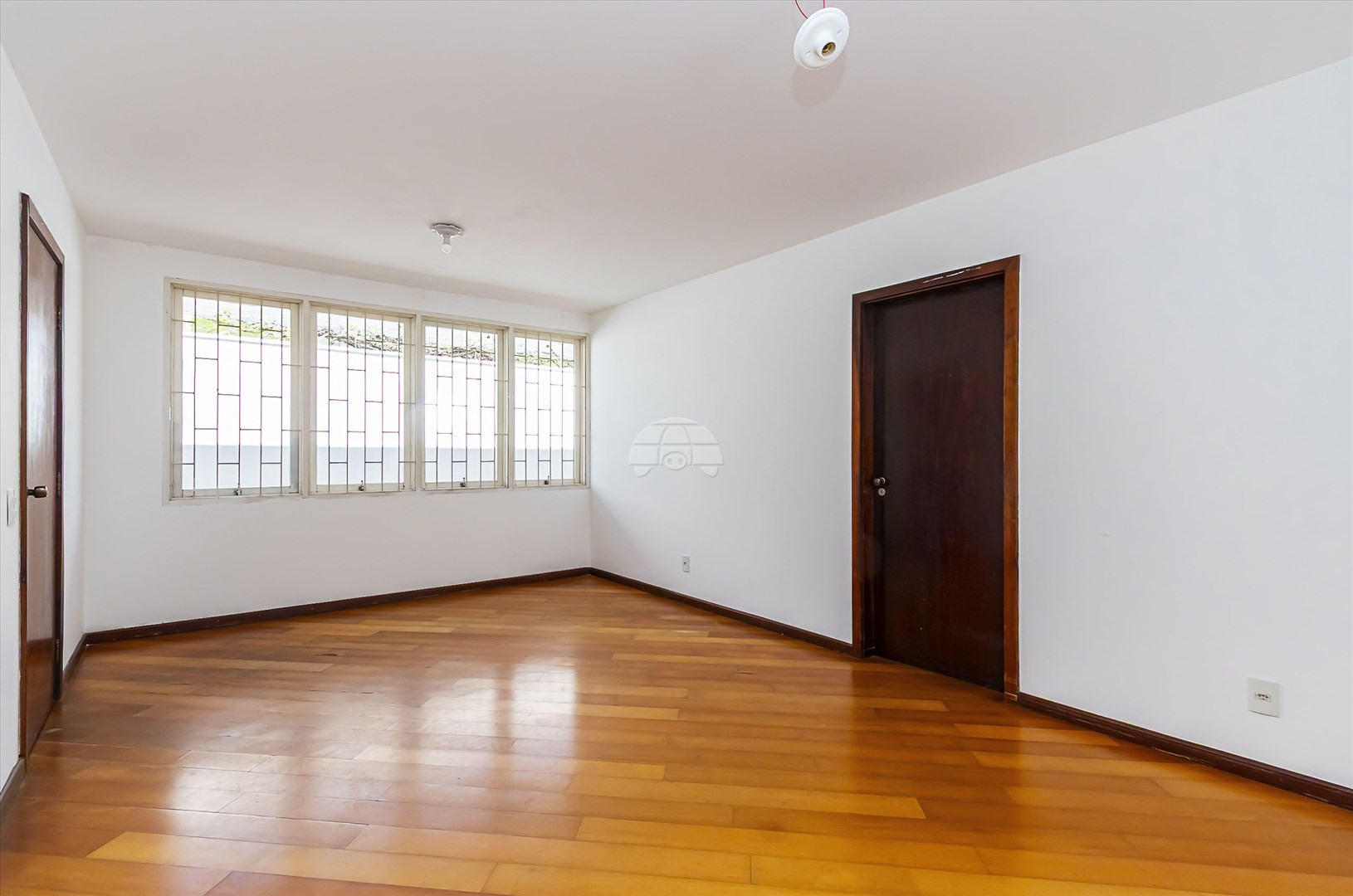 Casa à venda em Jardim Social, Curitiba — Imobiliária Andrade