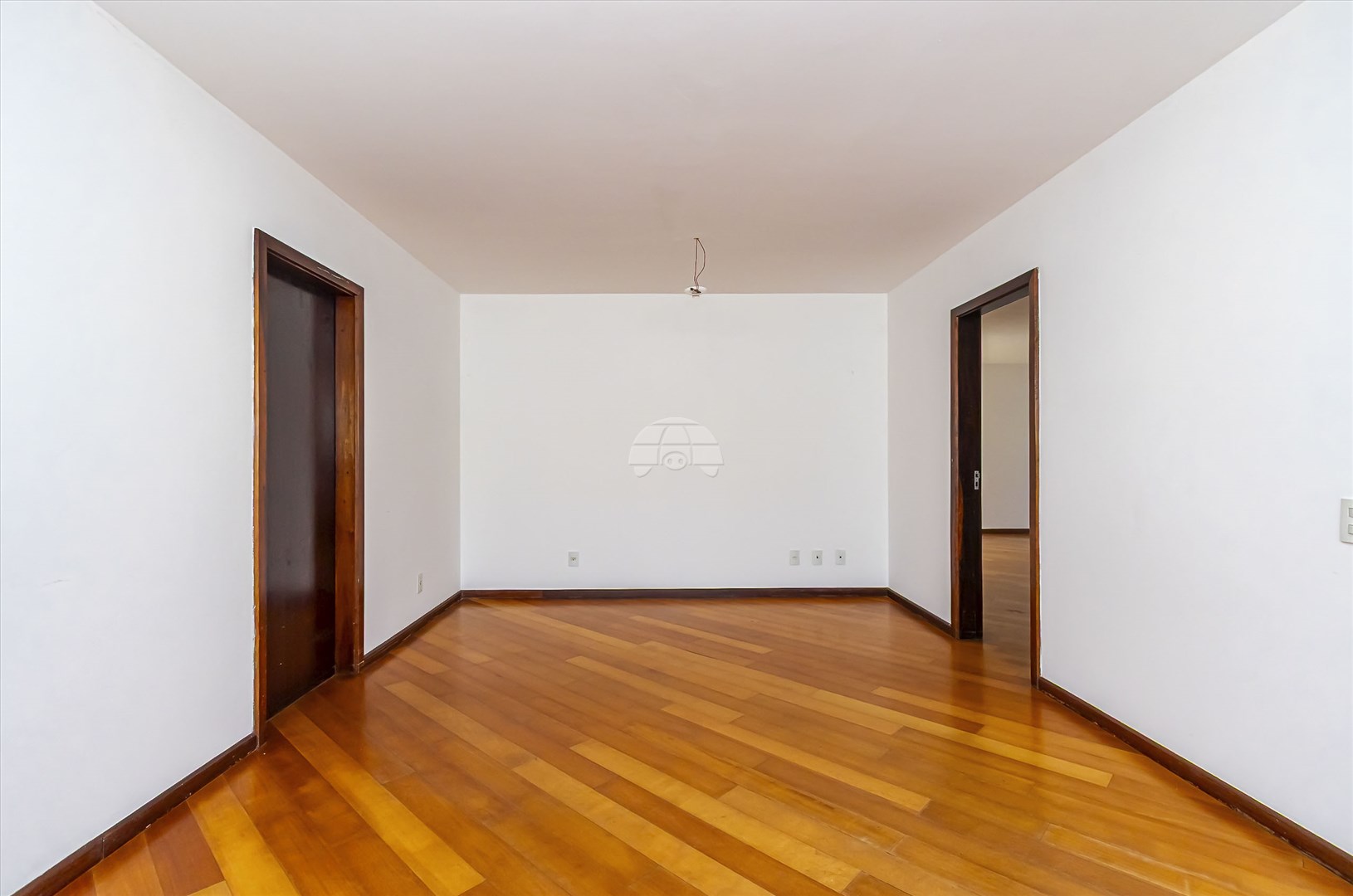 Casa à venda em Jardim Social, Curitiba — Imobiliária Andrade