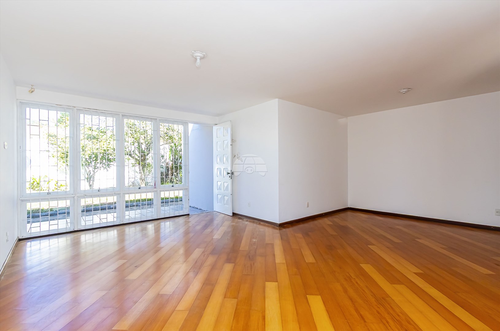 Casa à venda em Jardim Social, Curitiba — Imobiliária Andrade